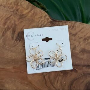 Cato C 1946 Wire wrapped flower gold tone delicate earrings NWT Nickel Free